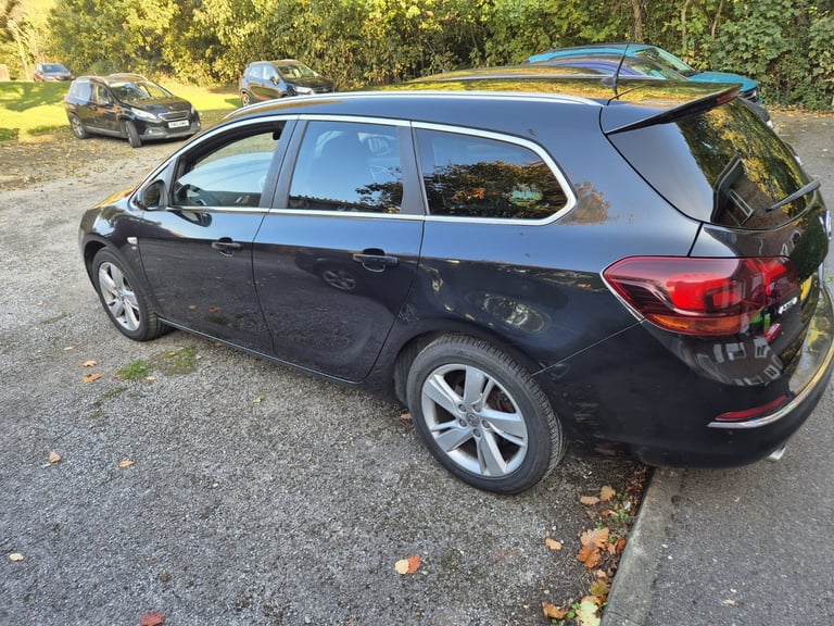 Vauxhall, ASTRA, SRI, Estate, 2013, Manual, 1956 (cc), 5 doors