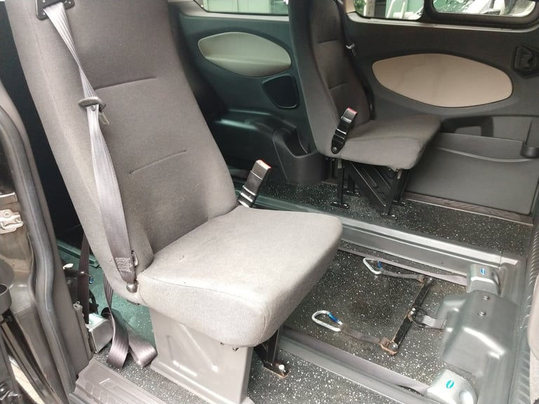 2018 Ford Tourneo Custom 2.0 TDCi Titanium Wheelchair Accessible Vehicle. Wheelchair Accessible V...