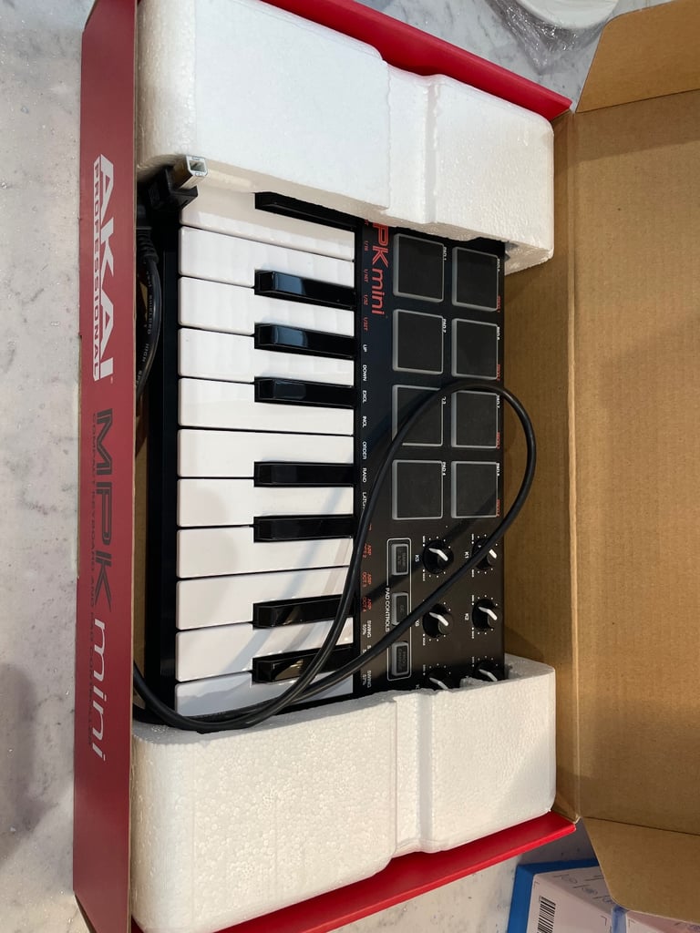 Akai mini keyboard and controller 