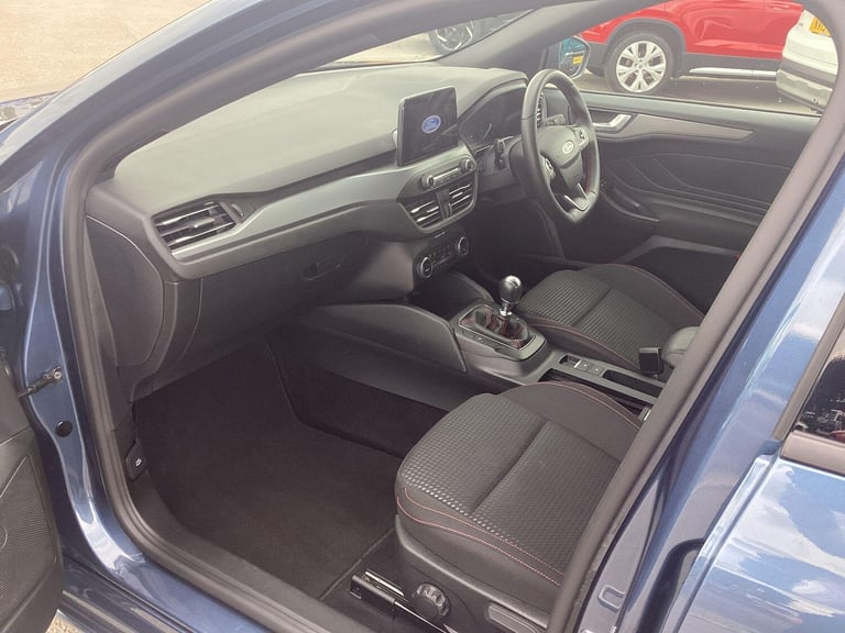  Ford Focus Focus ST-Line Style 5 door 1.0L EcoBoost 125PS FWD 6 Speed Manual Petrol Manual