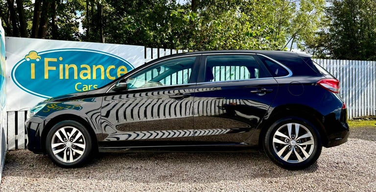 CAN'T GET CREDIT? CALL US! Hyundai i30 1.0 T-GDi SE Nav Blue Drive ISG - £149 DEPOSIT, £63 PER WEEK