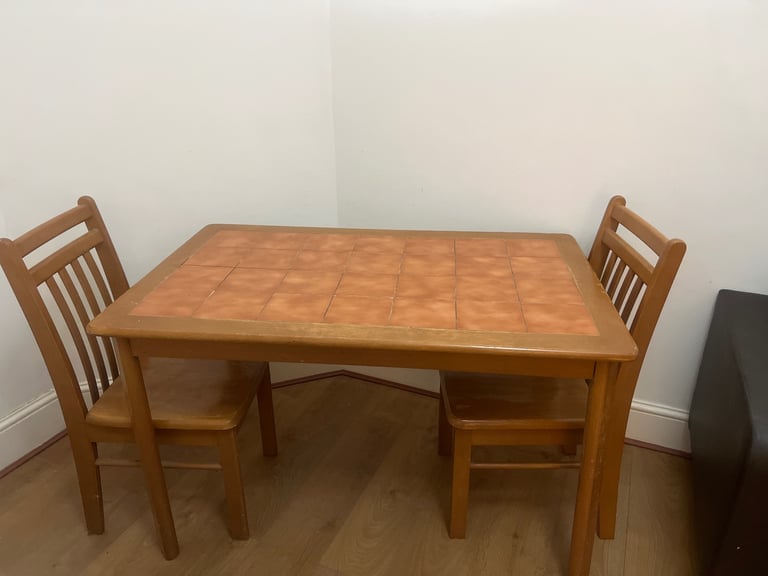 🪵 Solid Pine Dining Table & 4 Chairs