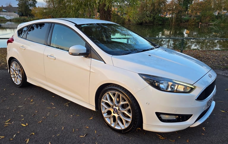 Ford, FOCUS, Hatchback, 2015, Manual, 999 (cc), 5 doors