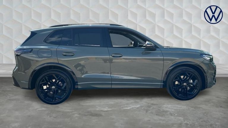 2025 Volkswagen Tiguan 2.0 TDI R-Line 5dr DSG Automatic Estate Diesel Automatic