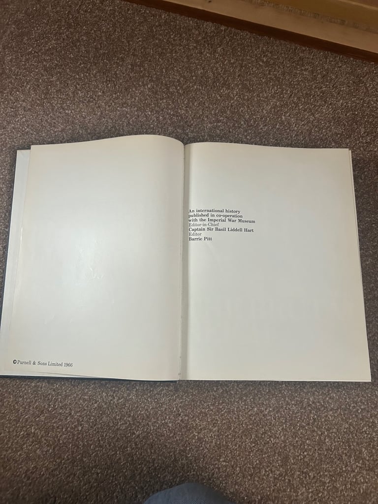 Set of War encyclopaedias 