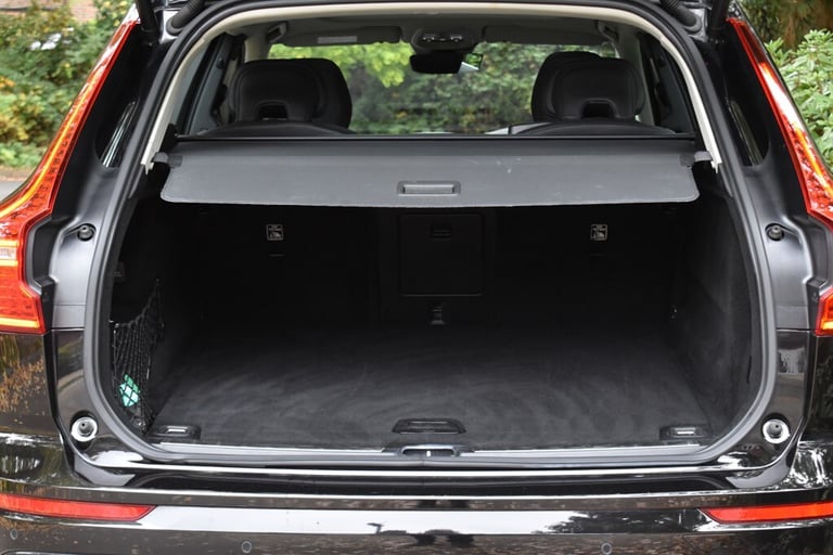 2021 Volvo XC60 B5 INSCRIPTION+Panoramic Sunroof Estate Petrol/Ele Automatic