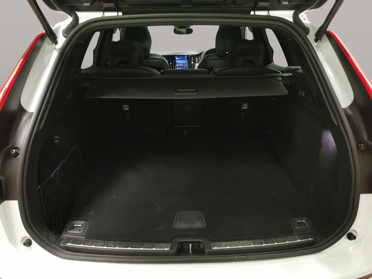 2022 Volvo XC60 2.0h T6 Recharge 11.6kWh R-Design SUV 5dr Petrol Plug-in Hybrid Auto AWD Eu Suv P...