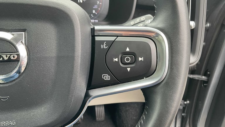 2018 Volvo XC40 1.5 T3 Momentum 5dr Estate Petrol Manual