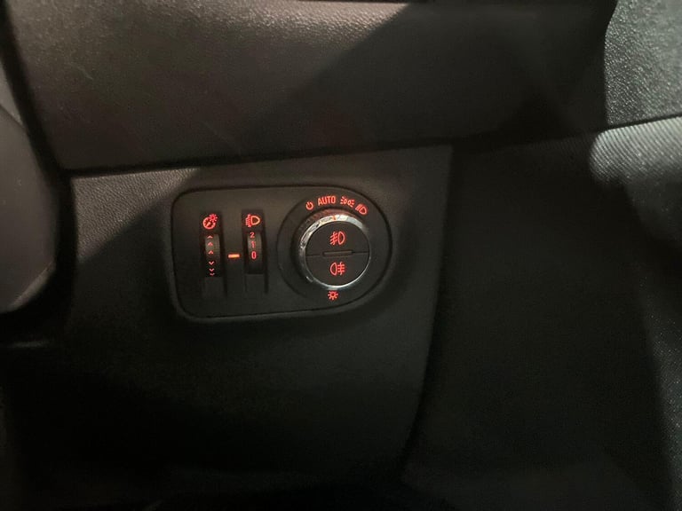 2015 Vauxhall Corsa 1.4i ecoFLEX Energy Euro 6 3dr (a/c) HATCHBACK Petrol Manual