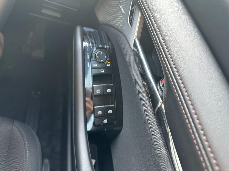 2025 Mazda Mazda3 2.5 e-SKYACTIV-G MHEV Exclusive-Line Hatchback 5dr Petrol Auto Euro 6 (s/s) HAT...