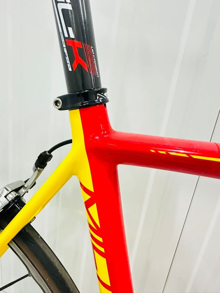 RALEIGH TEAM MILITIS Size/M Full Carbon Road Bike 