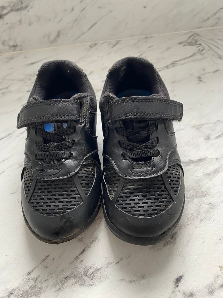 Kids Black Trainers/Shoes Size 9 