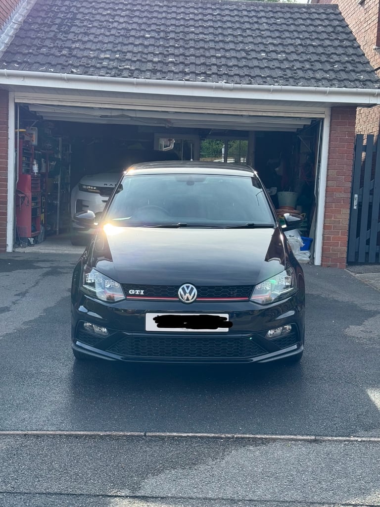 Volkswagen Polo GTI 2016 Black 2 door manual