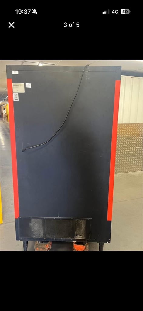 Vending machine 