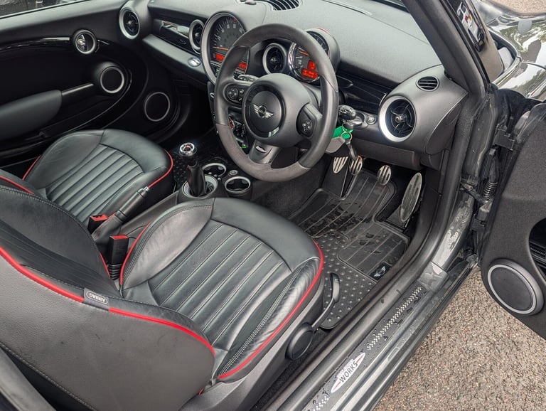 2013 MINI Hatch 1.6 John Cooper Works Euro 5 (s/s) 3dr HATCHBACK Petrol Manual