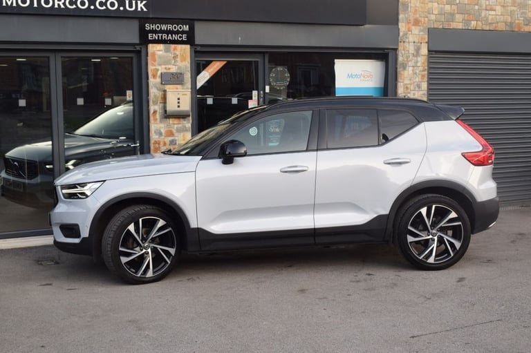 2019 Volvo XC40 2.0 D3 R DESIGN Pro 5dr Geartronic ESTATE DIESEL Automatic
