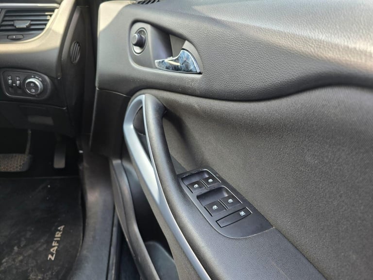 2016 Vauxhall Zafira 1.4i Turbo Exclusiv Auto Euro 6 5dr MPV Petrol Automatic