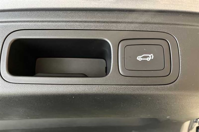 2025 MG MG HS 1.5 T-GDI Trophy SUV 5dr Petrol DCT Euro 6 (s/s) (169 ps) SUV Petrol Automatic