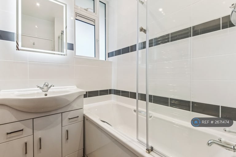 4 bedroom flat in Marlow House, London, W2 (4 bed) (#2671474)