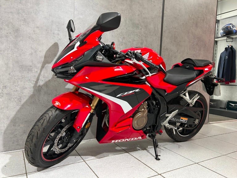 2024 Honda CBR500R - 2276 miles - 1 OWNER!