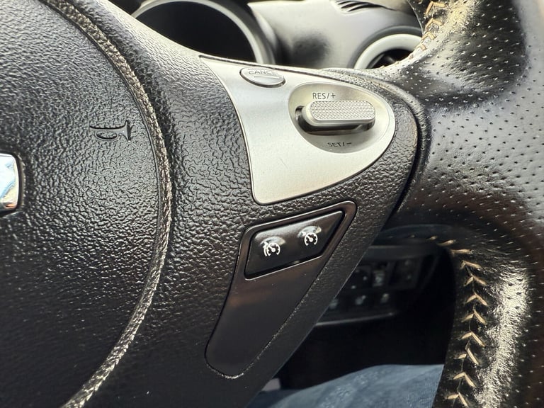 2014 Nissan Juke 1.5 dCi 8v Tekna SUV 5dr Diesel Manual Euro 5 (s/s) (110 ps)