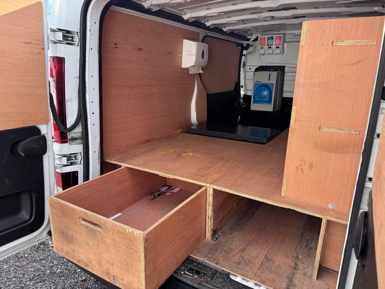 2023 73 Renault Trafic LL30 LWB Advance Van. Aircon. Appleplay. Rear Cam. NAV.