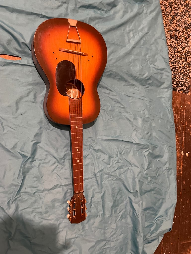 Vintage Acoustic guitar Kansas loud good sound 