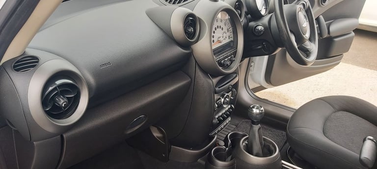 MINI COUNTRYMAN 1.6D ALL4 ONLY 48000 MILES
