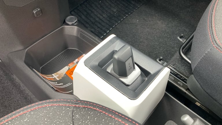 2025 Dacia Spring 27kWh Expression 65 48kW 5dr Auto Electric Hatchback Hatchback Electric Automatic