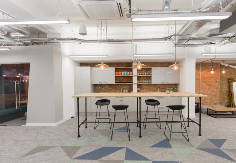 *King's Cross* Private Serviced Offices: Units from 3 to 60 desks for rent WC1