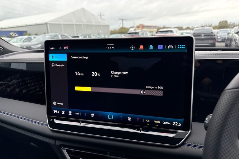 2025 Volkswagen Tiguan 1.5 TSI eHybrid 19.7kWh R-Line DSG Euro 6 (s/s) 5dr SUV Automatic