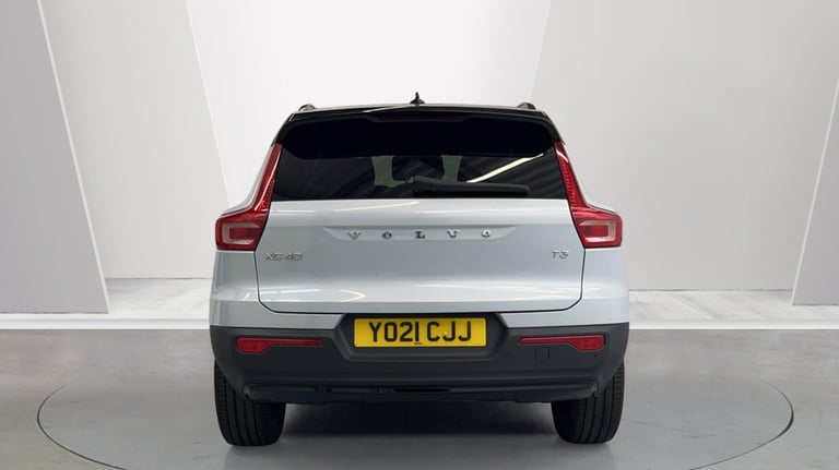 2021 Volvo XC40 R-Design, T3 automatic (Power Tailgate, Rear Park Assist) Estate Petrol Automatic