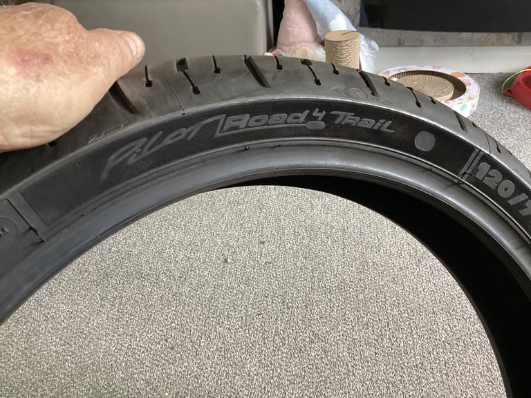 PILOT ROAD TRAIL 120/70/R19 BIKE TYRE 