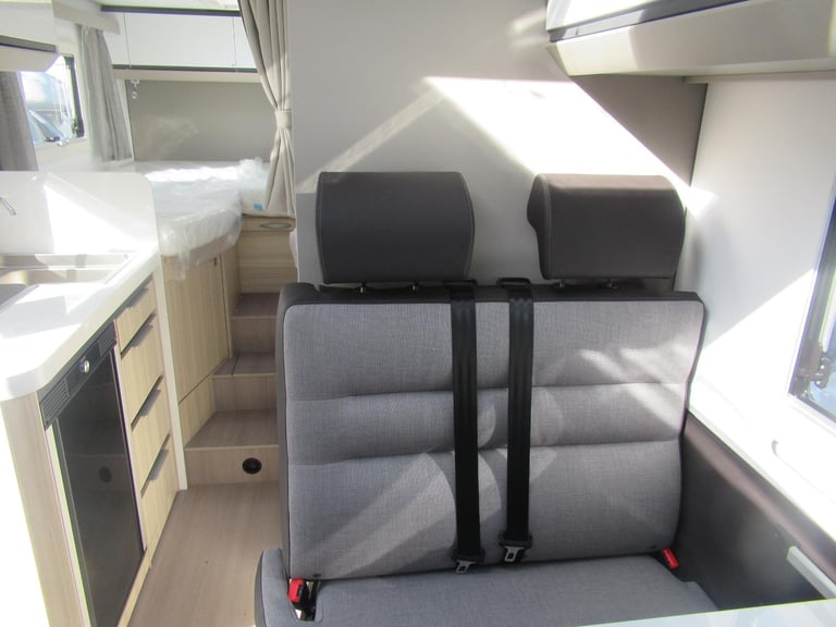 Adria Compact Supreme SL 2.2 Diesel 140BHP Automatic