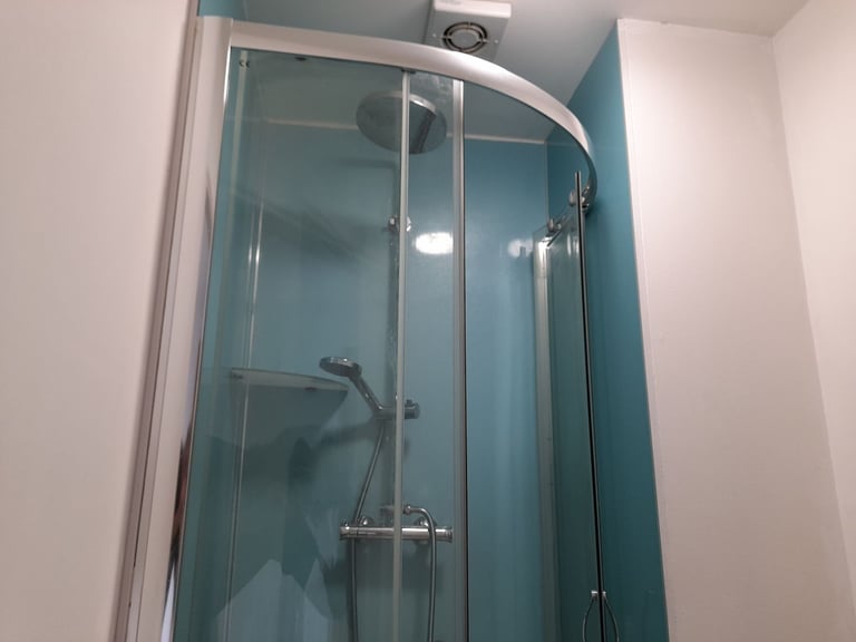 Spacious & Cosy Studio for Rent in - ME14 2UU