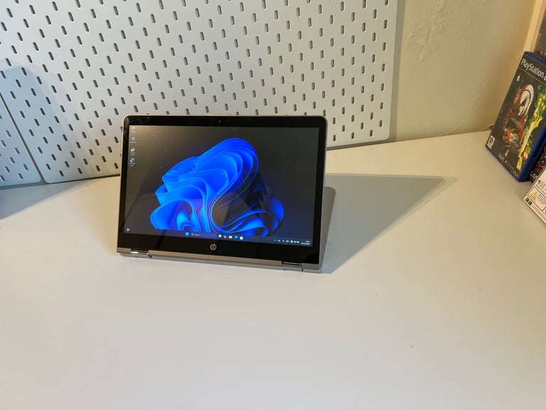 Windows 11 HP Pavilion  360 degree Touch screen , i5, 7th gen , 8 GB , 240 SSD 