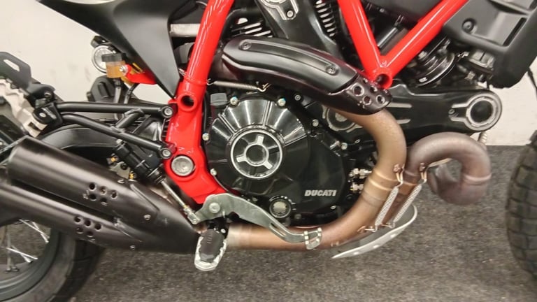 DUCATI SCRAMBLER DESERT SLED ** 12 MONTH MOT - ONE FORMER KEEPER - TAIL TIDY ** 