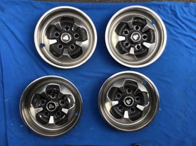 Rover SD1 alloy wheel trims