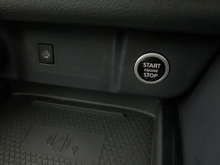 2022 Nissan Qashqai 1.3 DIG-T MHEV Tekna SUV 5dr Petrol Hybrid Manual Euro 6 (s/s) (140 ps) - K S...