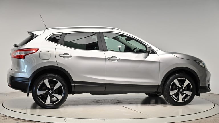 2015 Nissan Qashqai 1.6 dCi n-tec+ XTRON 2WD Euro 6 (s/s) 5dr HATCHBACK Diesel Automatic