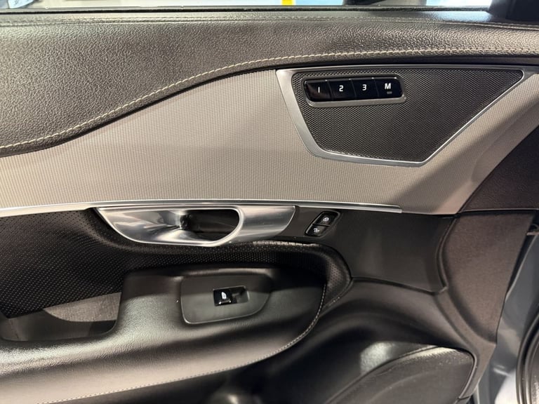 2019 Volvo XC90 2.0 B5D [235] R DESIGN 5dr AWD Geartronic ESTATE DIESEL Automatic