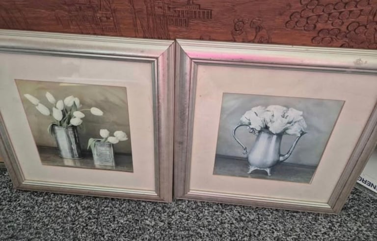 image for Pair of floral pictures