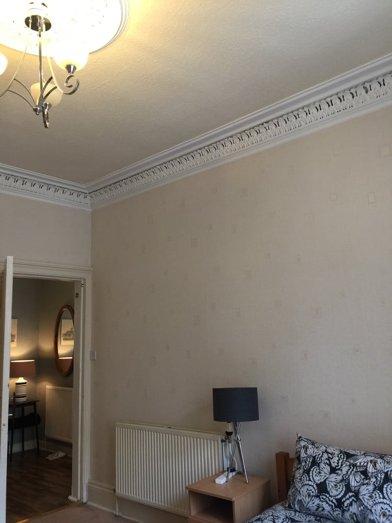  Spacious 3-Bed Flat in Dalry – Quiet Location, Excellent Transport Links
