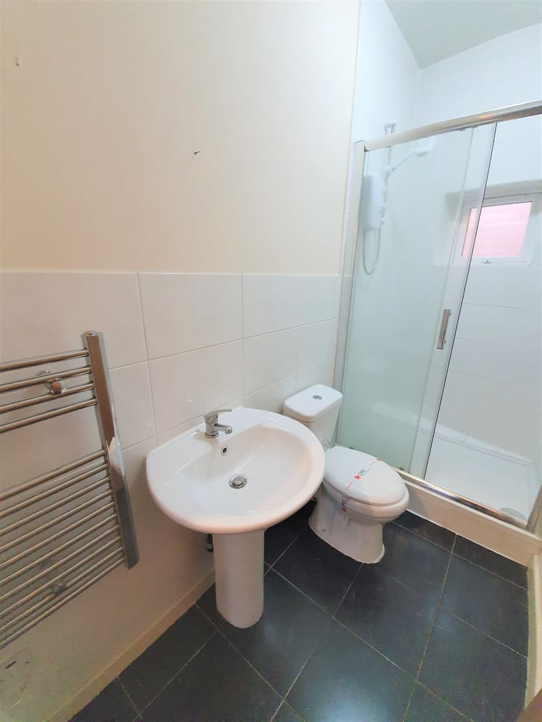 1 Bedroom Furnished flat in Eccles, Salford, 