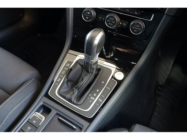 2019 Volkswagen Golf 2.0 TSI R Estate 5dr Petrol DSG 4Motion Euro 6 (s/s) (300 ps) Estate Petrol ...