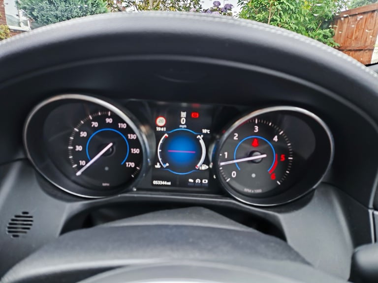 Jaguar, XF R-Sport, Saloon, 2015 (65), Manual, 1999 (cc, 163 bhp), diesel, 4 doors, 55K mileage