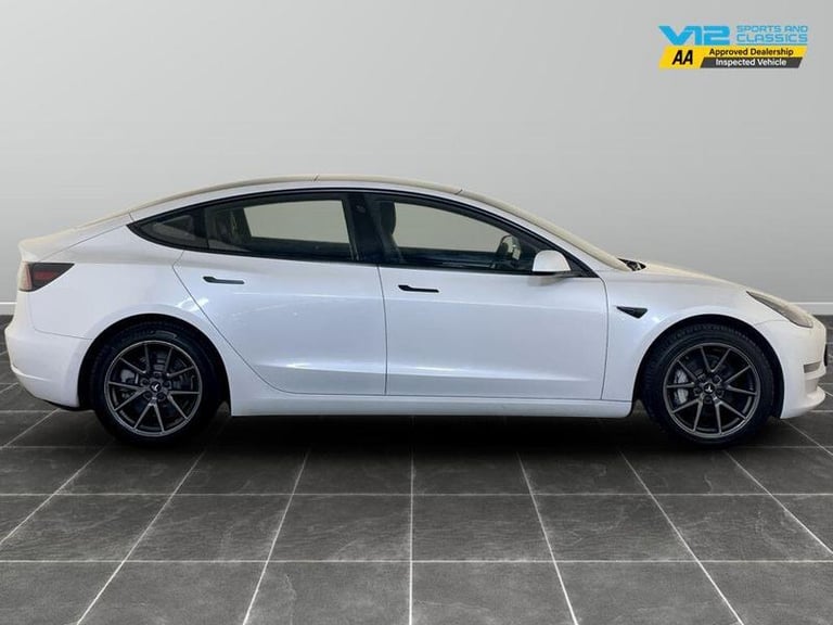 2021 Tesla Model 3 (Dual Motor) Long Range Auto 4WDE 4dr Automatic Saloon Electric Automatic