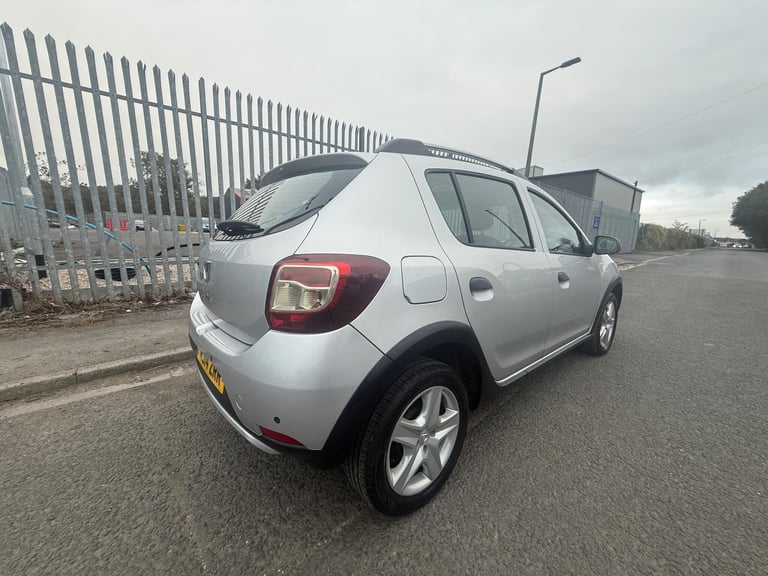 2014 Dacia Sandero Stepway 0.9 TCe Laureate Euro 5 5dr HATCHBACK Petrol Manual