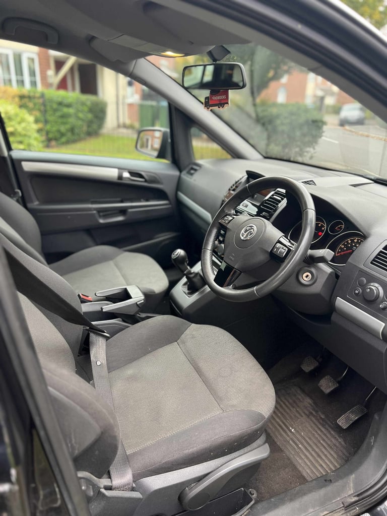 2014 Vauxhall Zafira 111k Miles, Long MOT & Ulez Free