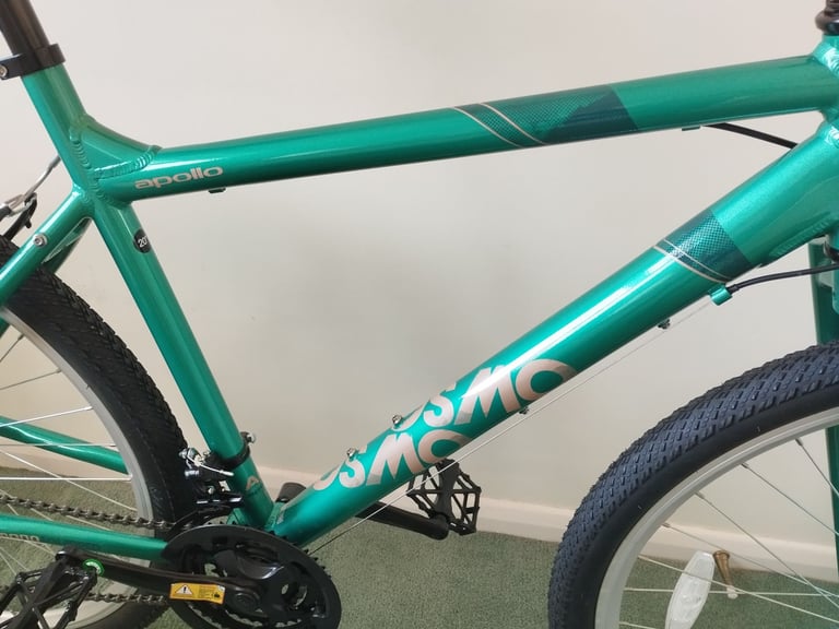 Brand New APOLLO COSMO Hybrid Bike - Unboxed Only. ** NO OFFERS **